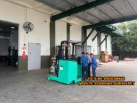 Bàn giao xe nâng điện Mitsubishi đứng lái 1.5 tấn đến khách hàng tại KCN Đinh Vũ-Hải Phòng